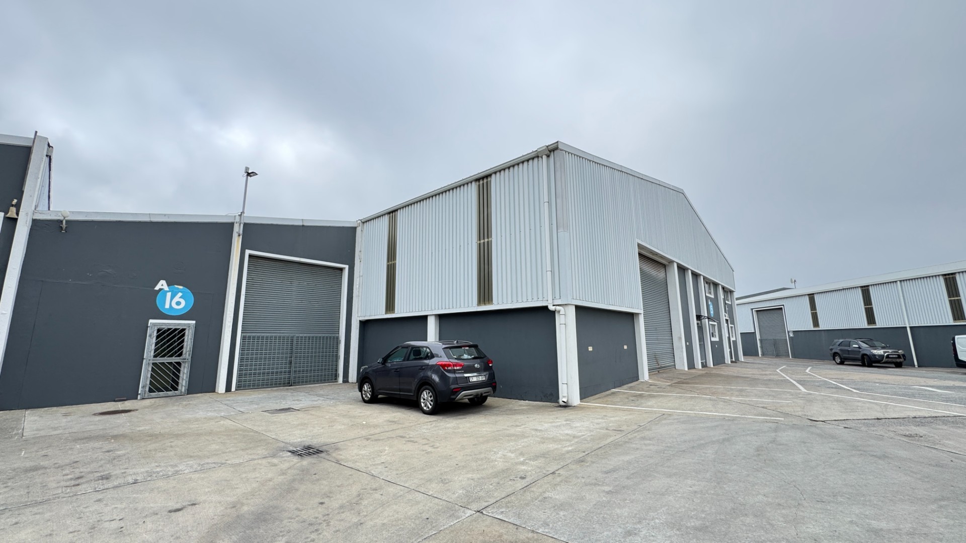 912m² | Neat and Secure Industrial Unit To Let in Beaconvale, Cape Town