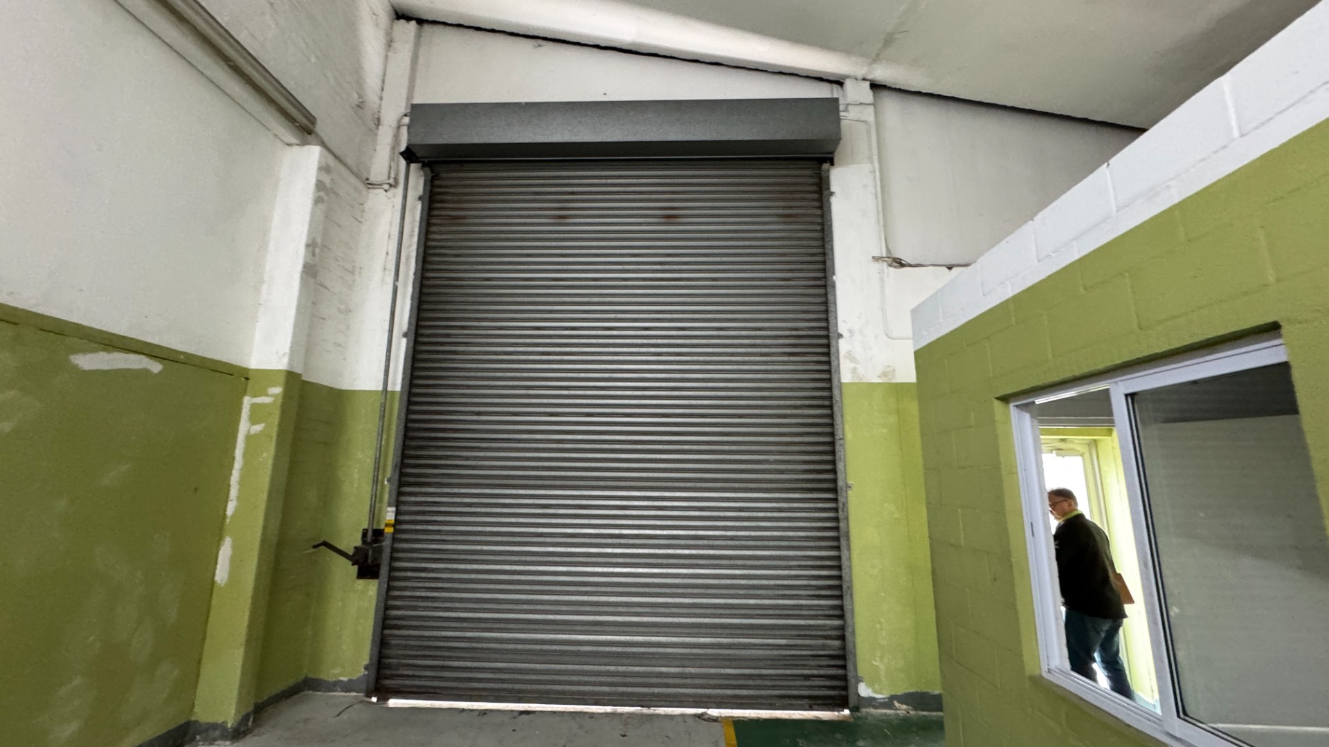 912m² | Neat and Secure Industrial Unit To Let in Beaconvale, Cape Town