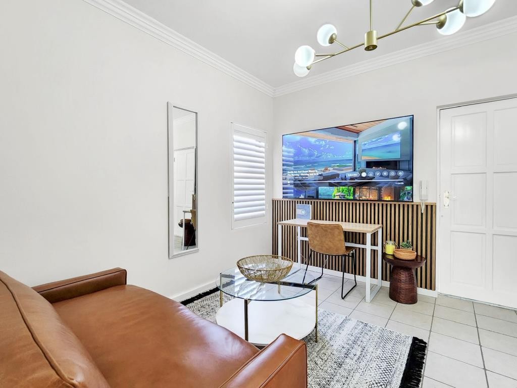 Modern 1-Bed Apartment in Blouberg