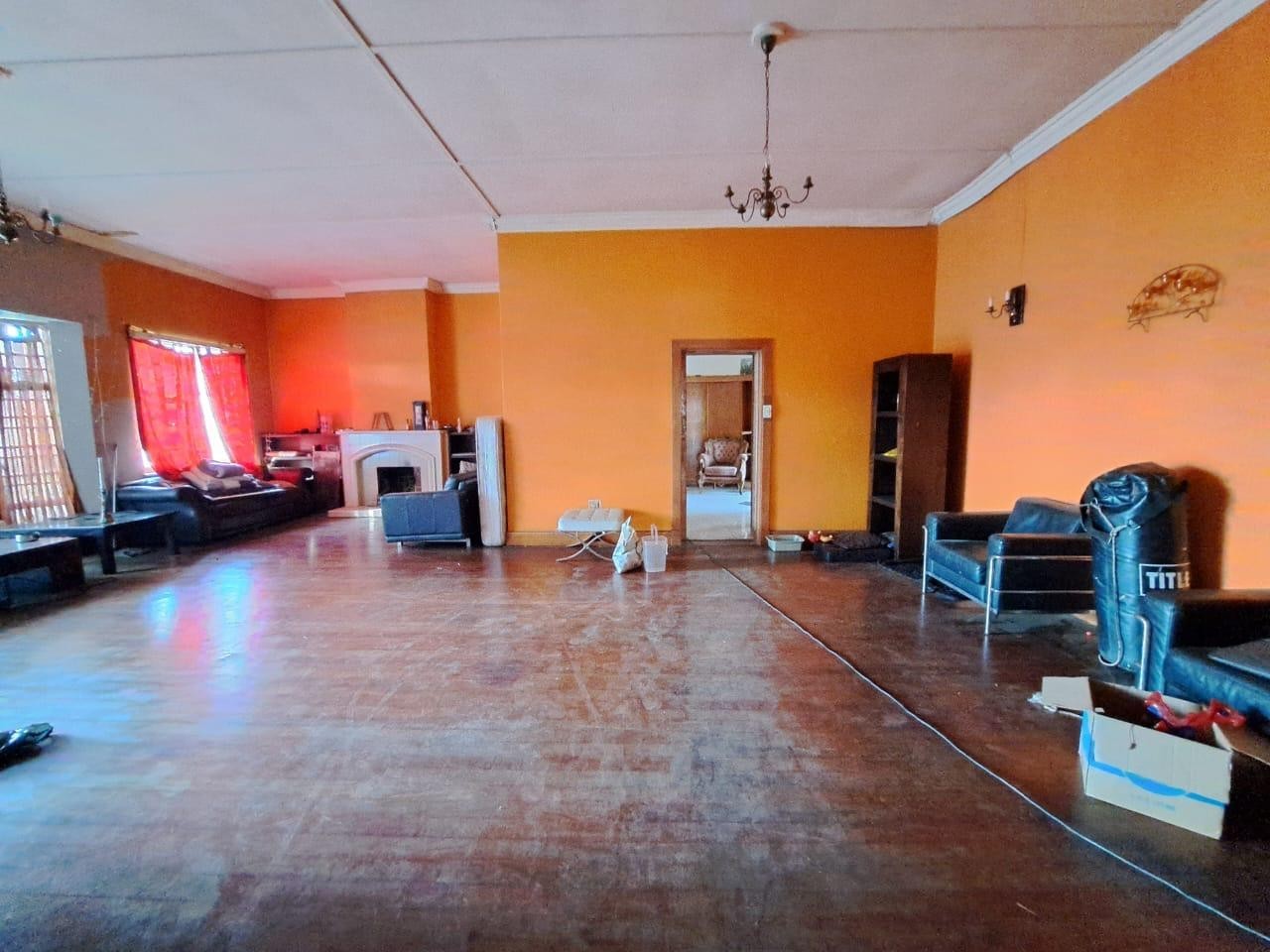 House For Sale in Sallies Village, Brakpan