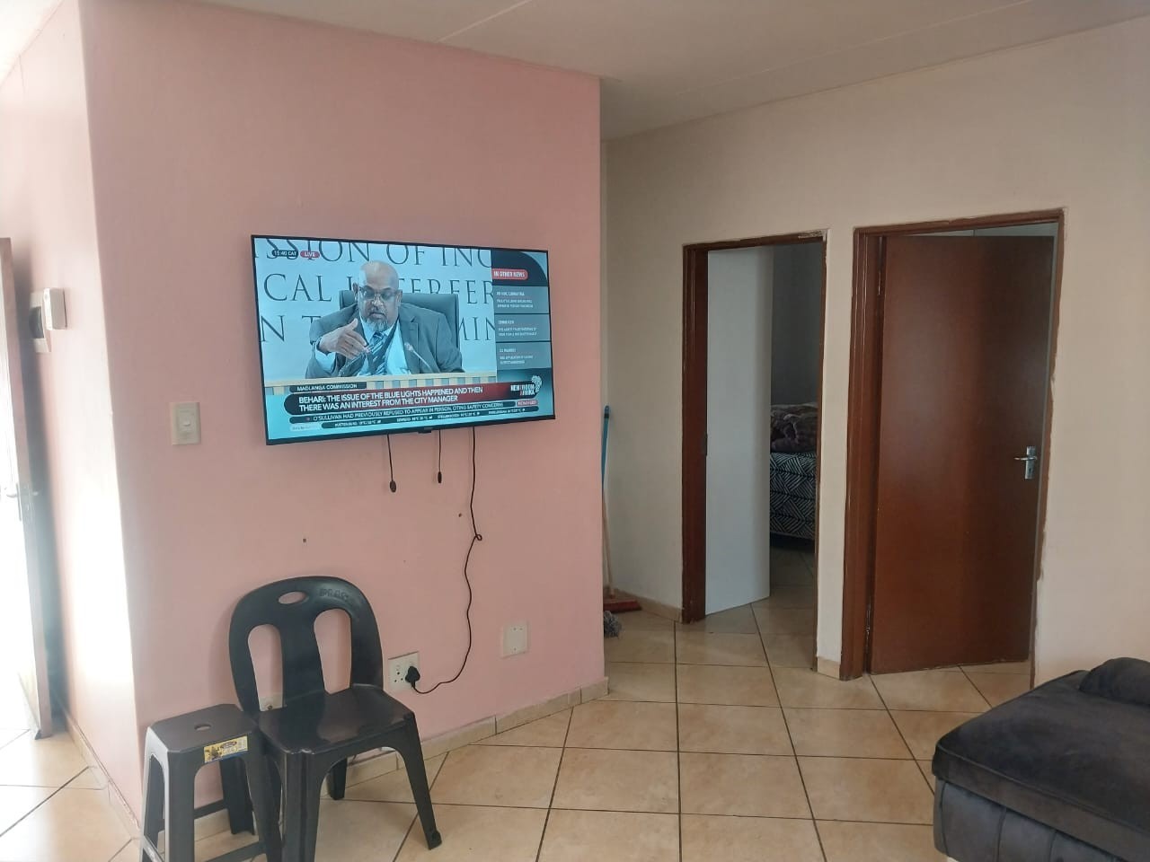 2 Bedroom Apartment For Sale in Jabulani, Soweto