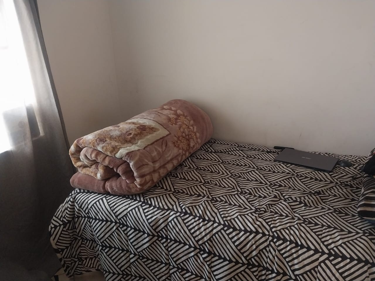 2 Bedroom Apartment For Sale in Jabulani, Soweto