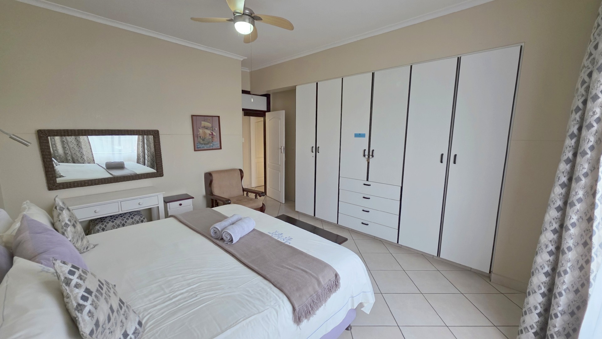 2 bedroom, 2 bathroom Beachfront Apartment with Seaviews in Margate, KwaZulu Natal