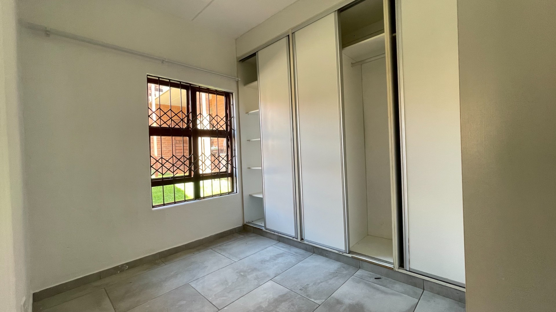 Apartment For Sale in Amorosa, Roodepoort