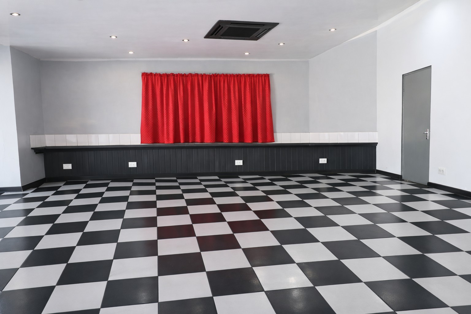 Commercial Property For Sale in Despatch Central, Despatch