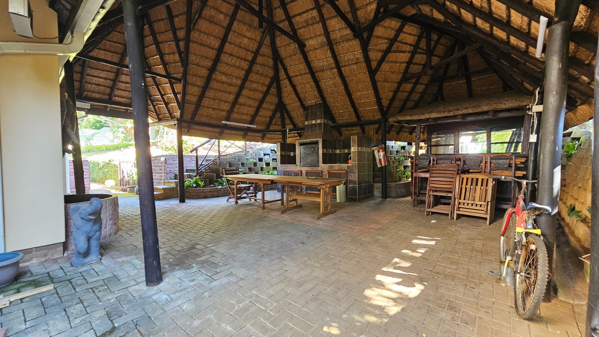 Sea View Elegance in Manaba Beach - Ideal for Family Living or Guesthouse