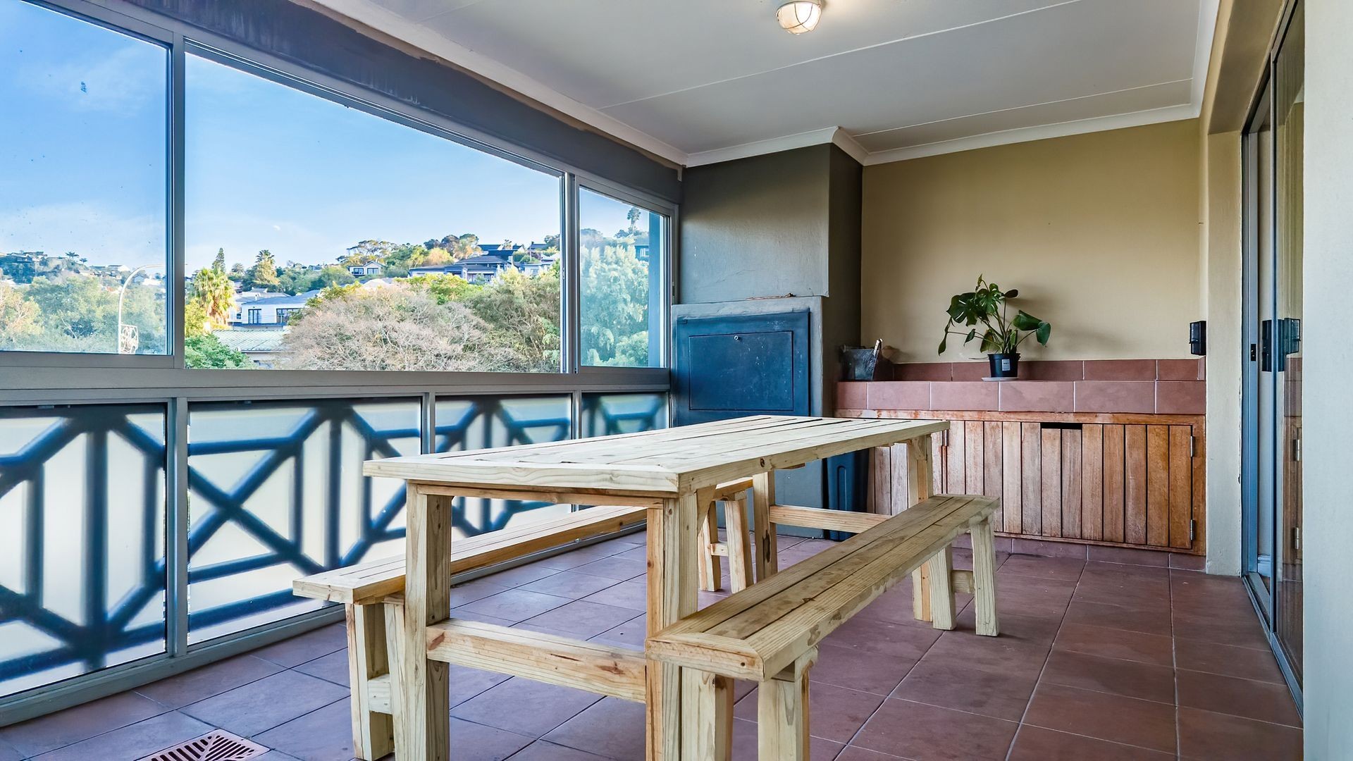 Apartment For Sale in Knysna Central, Knysna