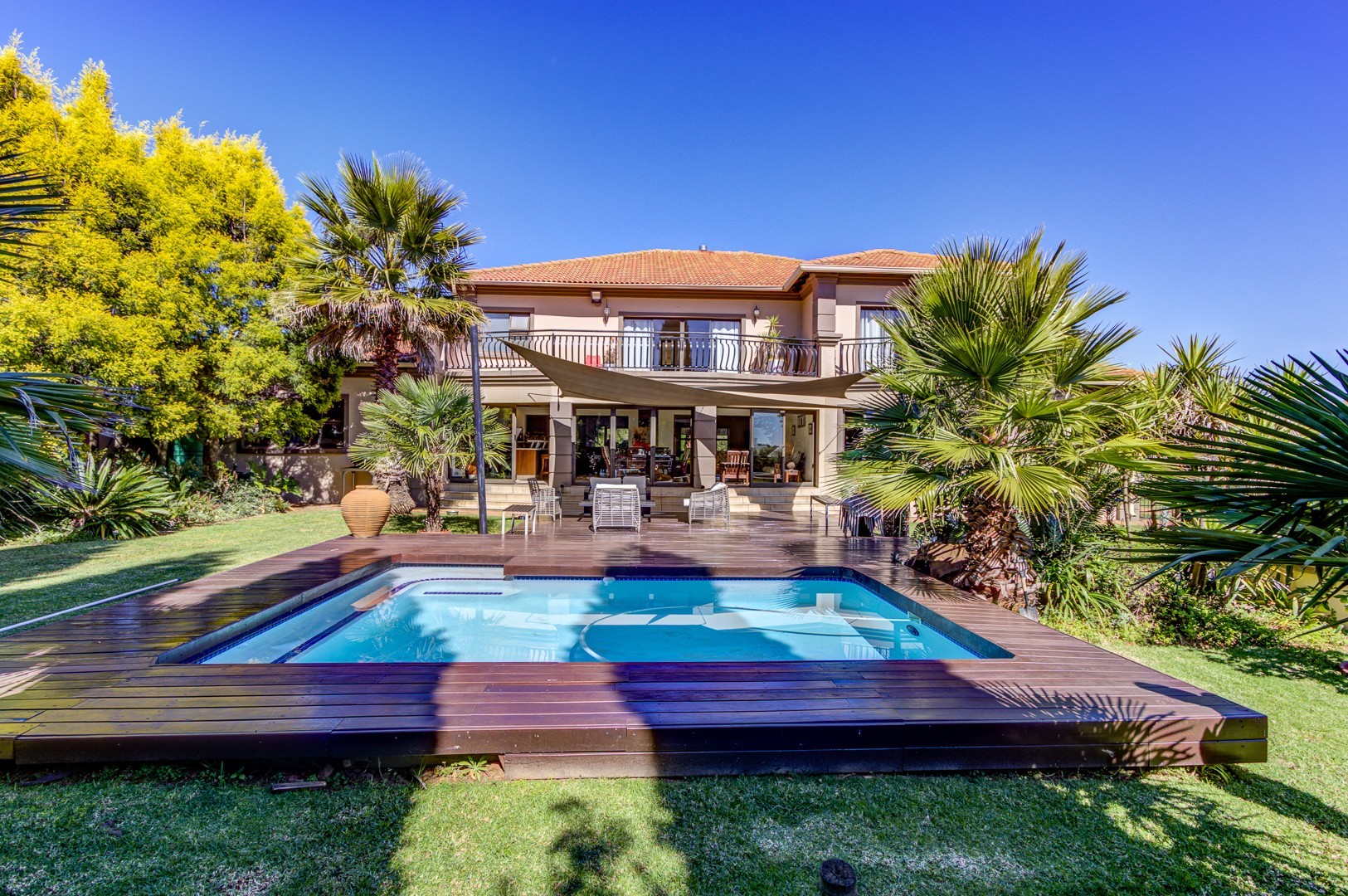 Large, luxury house on a hectare stand in an exclusive Equestrian Estate