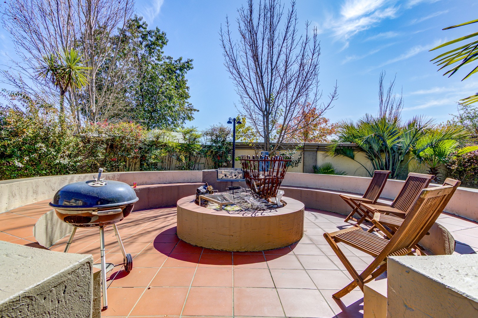 Large, luxury house on a hectare stand in an exclusive Equestrian Estate