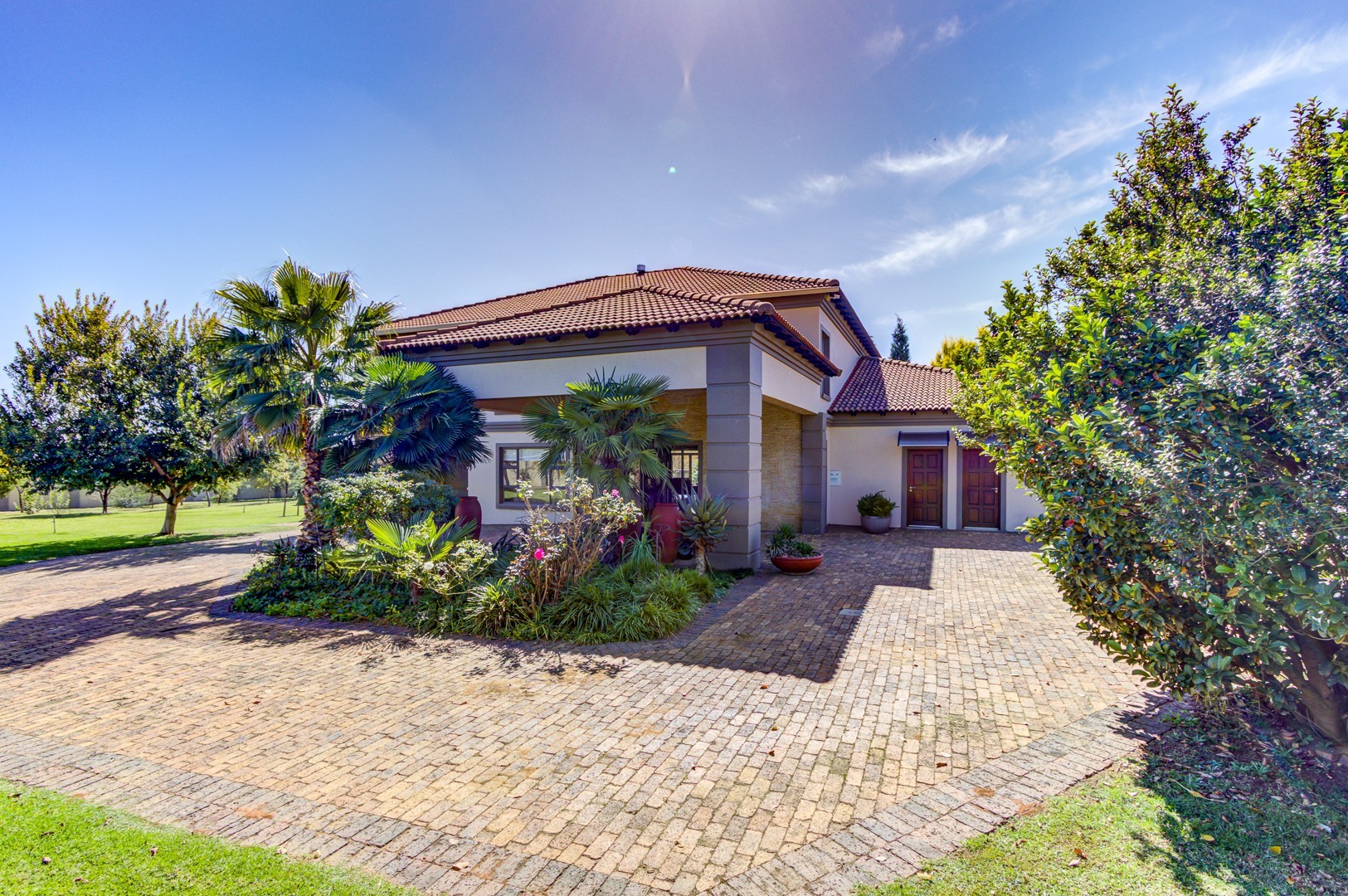 Large, luxury house on a hectare stand in an exclusive Equestrian Estate