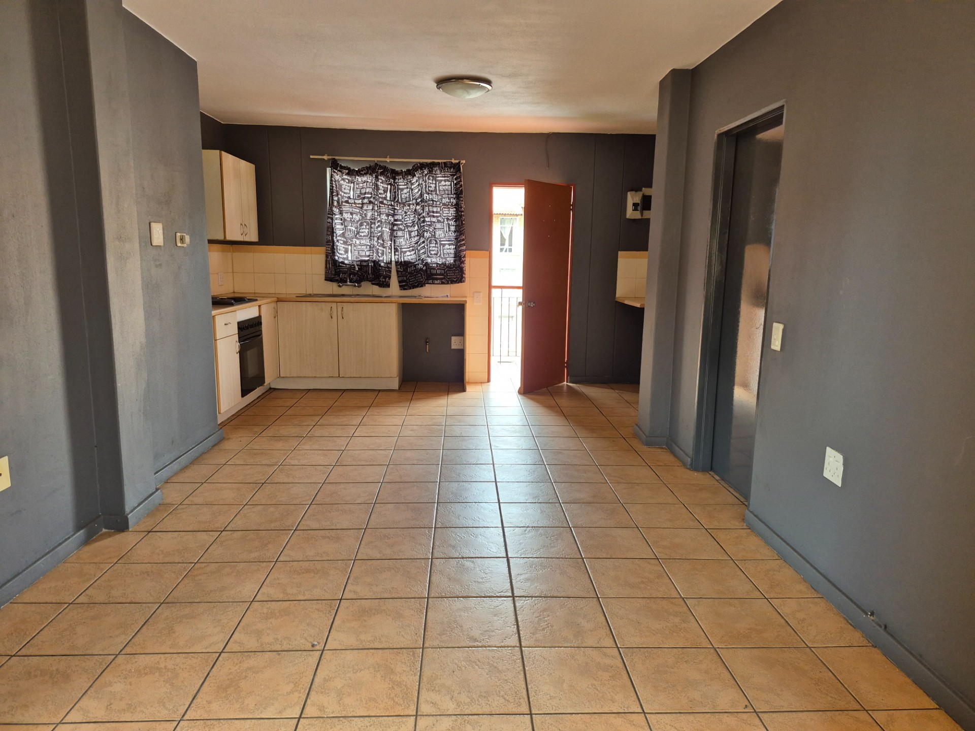 2 Bedroom Flat For Sale in Die Wilgers, Pretoria