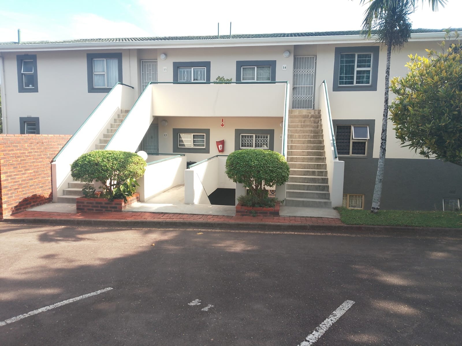 Two bedroom Ground Floor Apartment For Sale in Manor Gardens, Durban, KwaZulu Natal