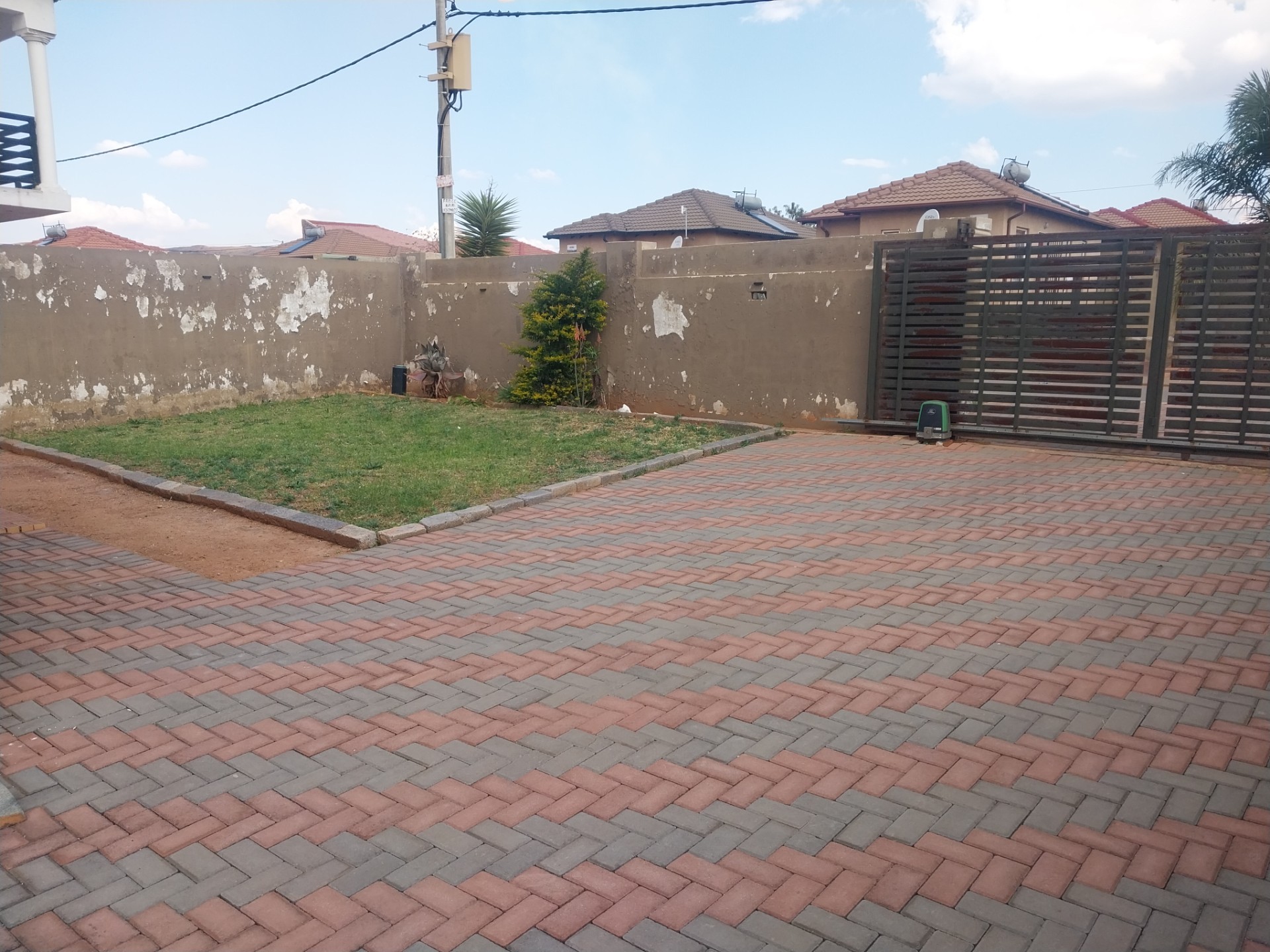 2 Bedroom House For Sale in Lehae, Johannesburg