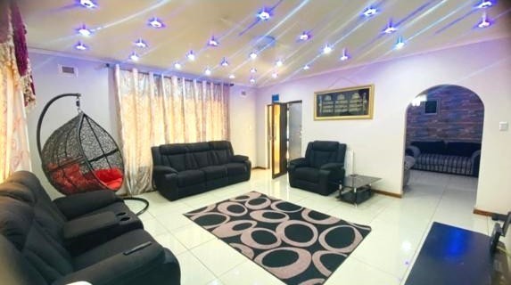 Prime DUT Riverside Investment | Walk to Campus | High Rental Yield next to Golden Horse Casino