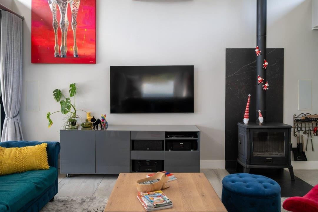 Modern 4 Bedroom Family Home