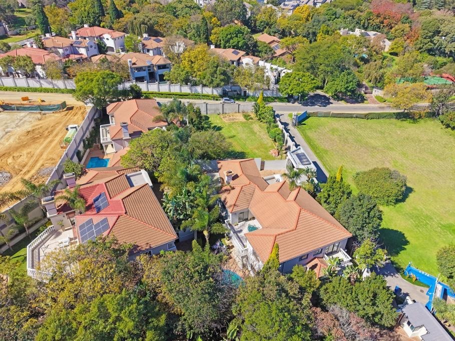 AN EXCLUSIVE BRYANSTON MASTERPIECE | A RARE INVESTMENT OPPORTUNITY