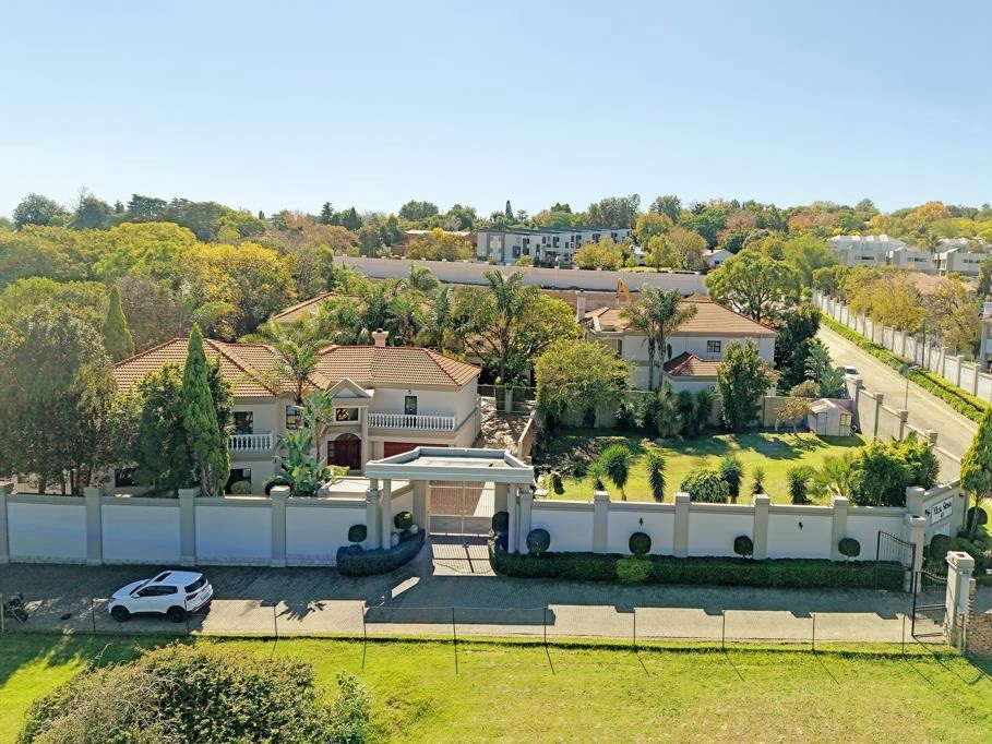 AN EXCLUSIVE BRYANSTON MASTERPIECE | A RARE INVESTMENT OPPORTUNITY