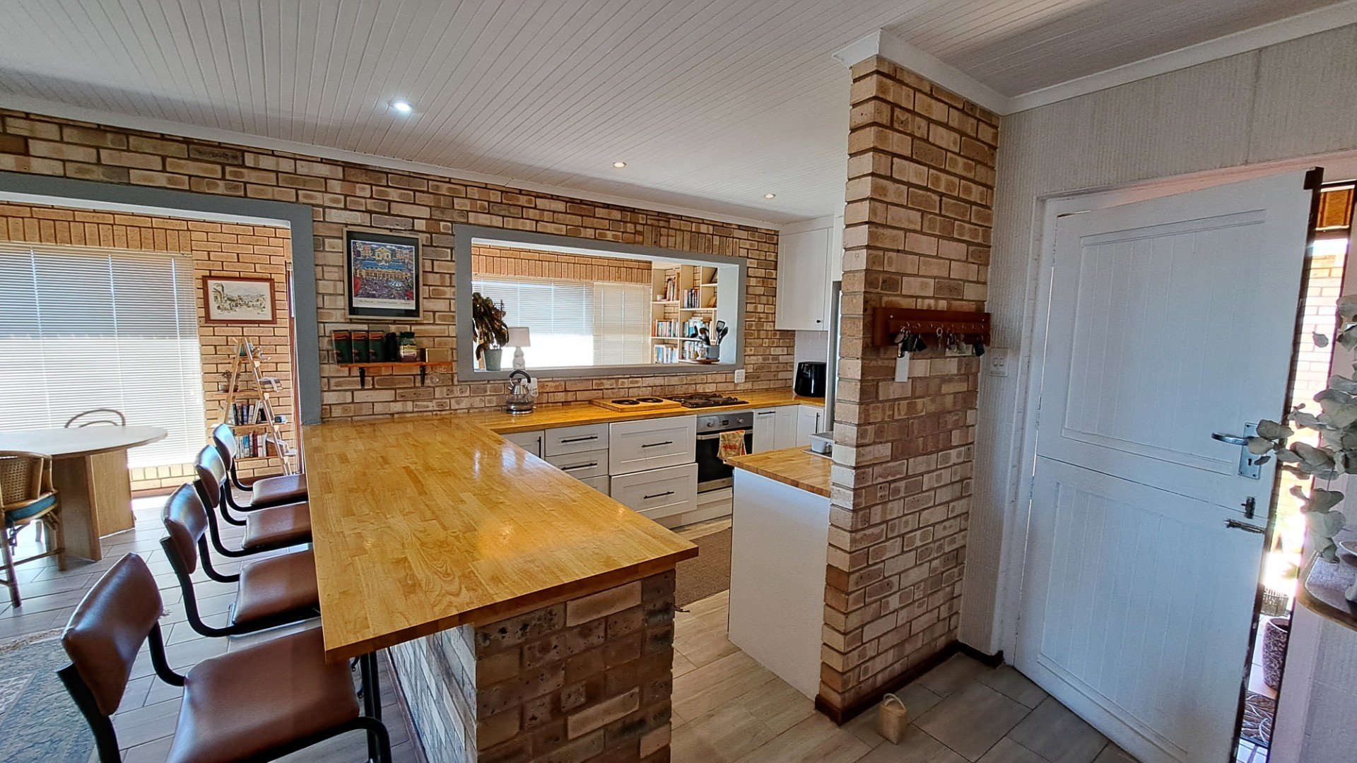 UNDER OFFER by Andre Theron Realtor / Upmarket Coastal Living in Secure Koensprag, South End