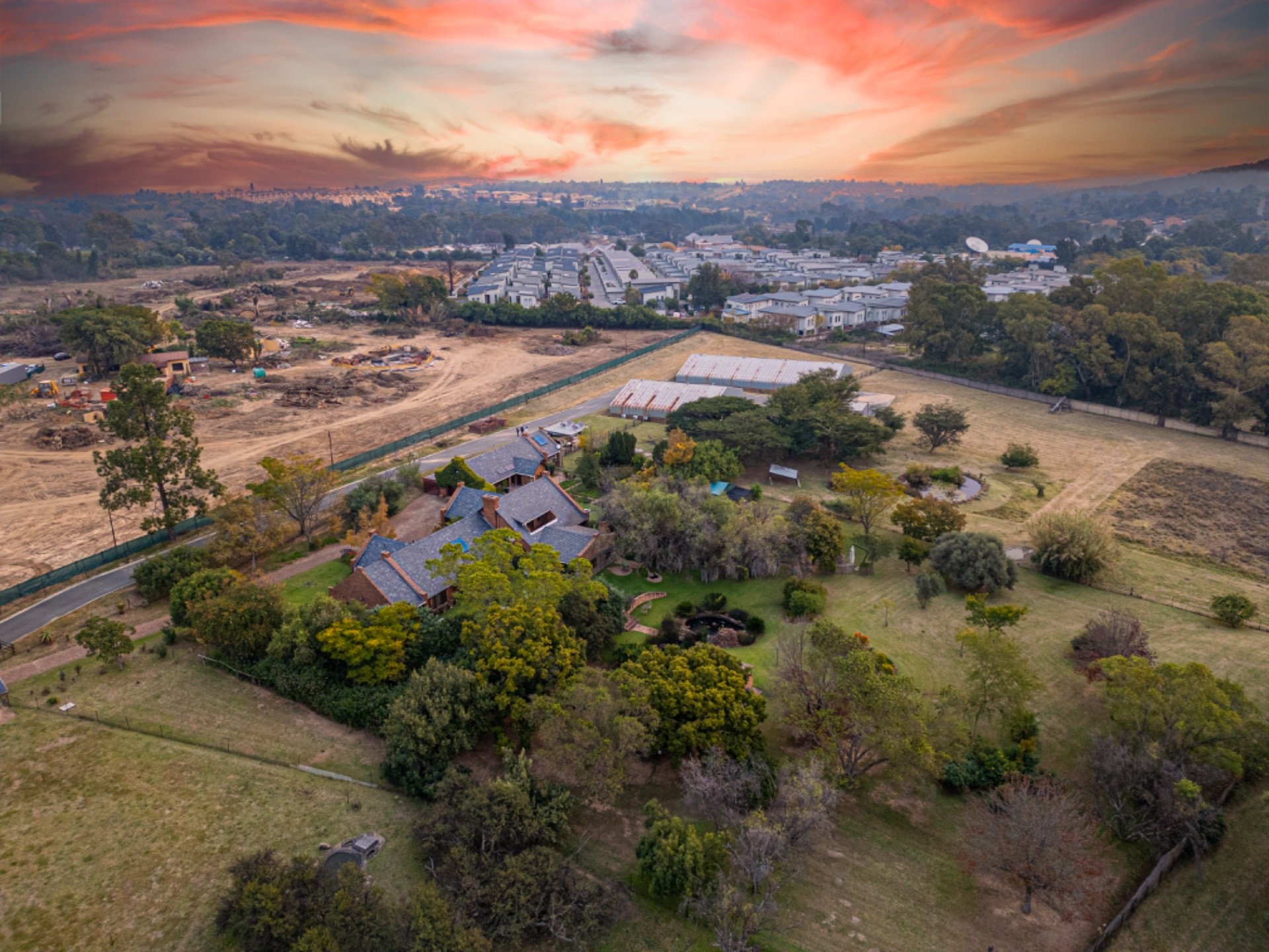 Extraordinary 3.3 Hectare Luxury Living with Income-Generating Potential