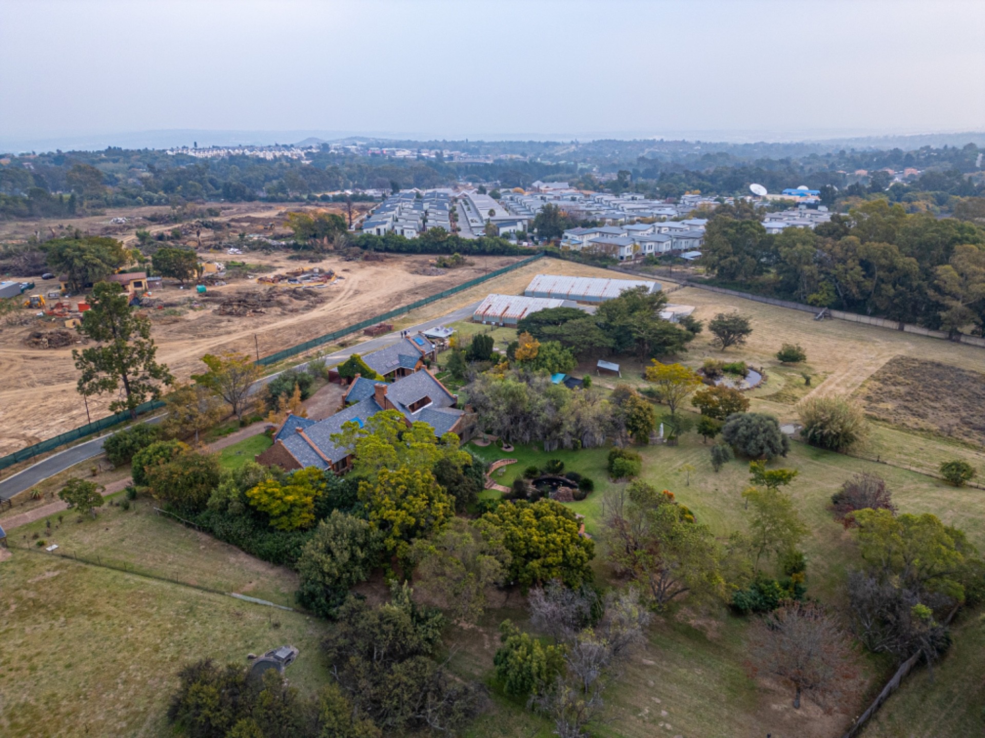 Extraordinary 3.3 Hectare Luxury Living with Income-Generating Potential