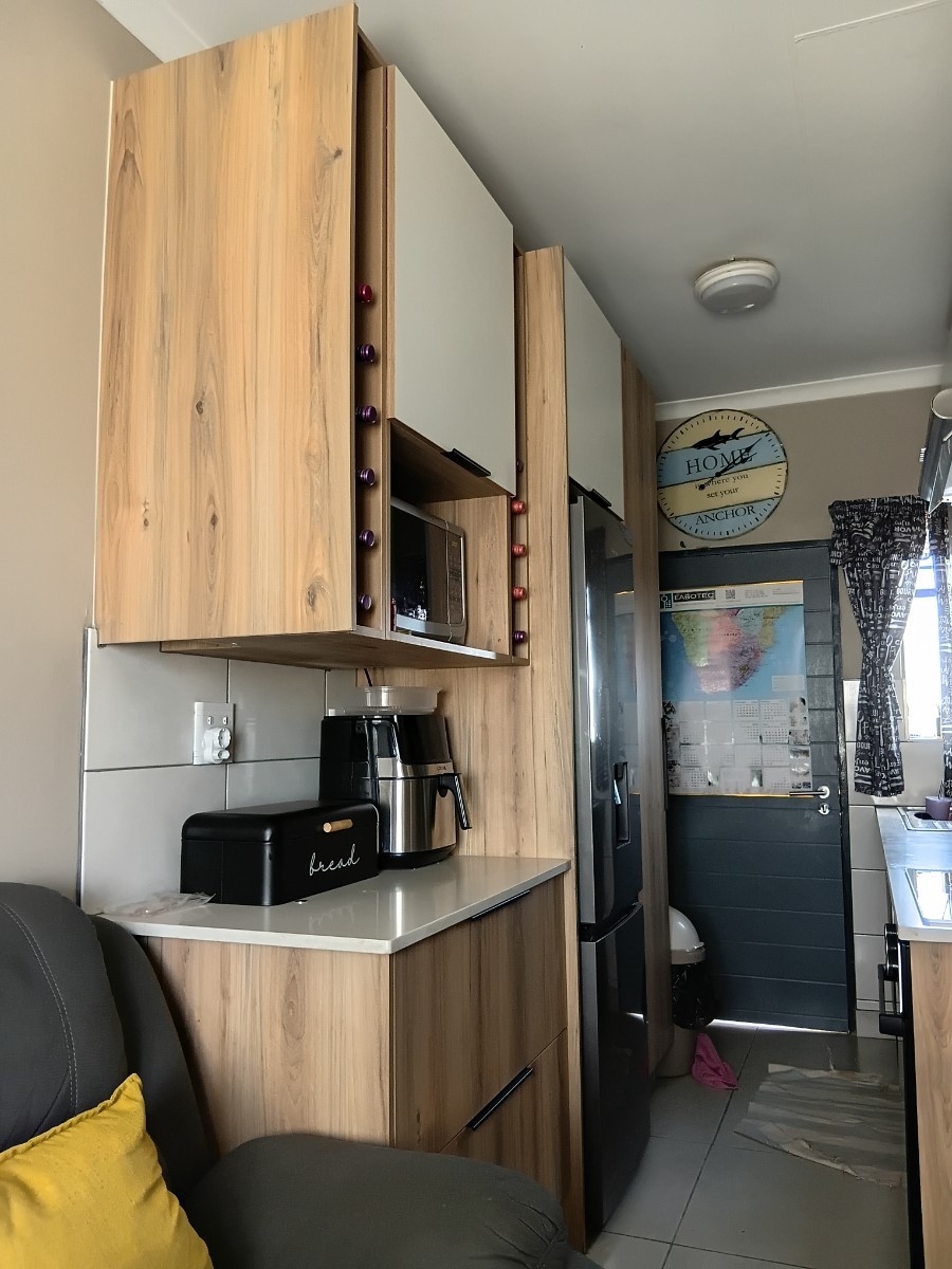 House For Sale in Fleurhof, Roodepoort