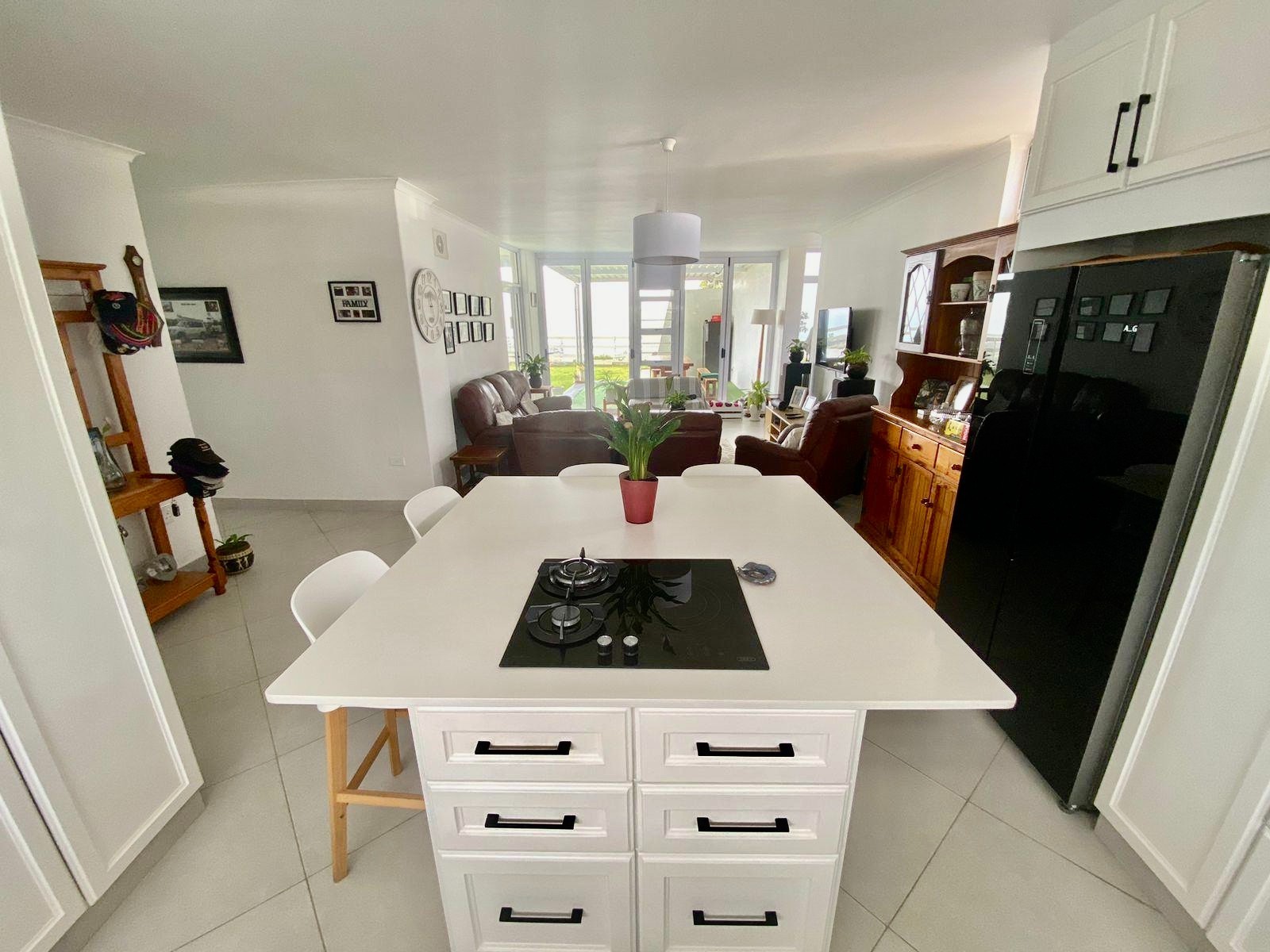 Renovated Sea-View Apartment with Private Garden in Glenashley