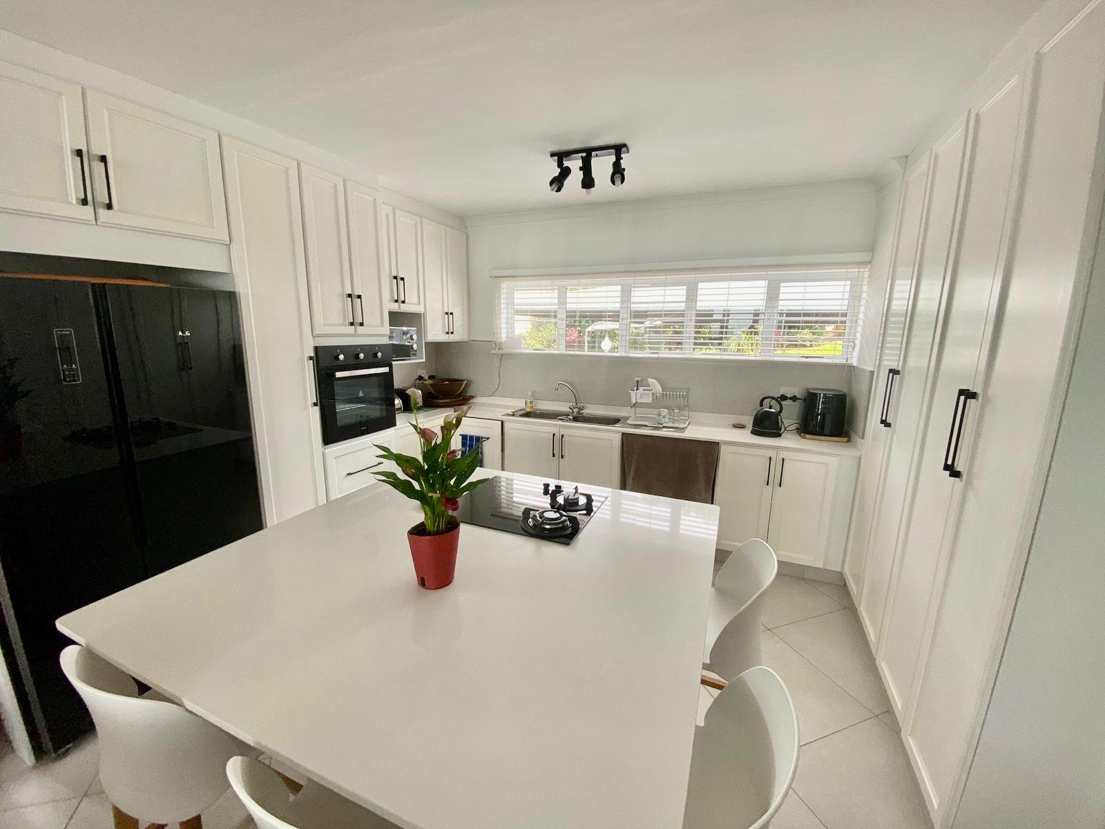 Renovated Sea-View Apartment with Private Garden in Glenashley