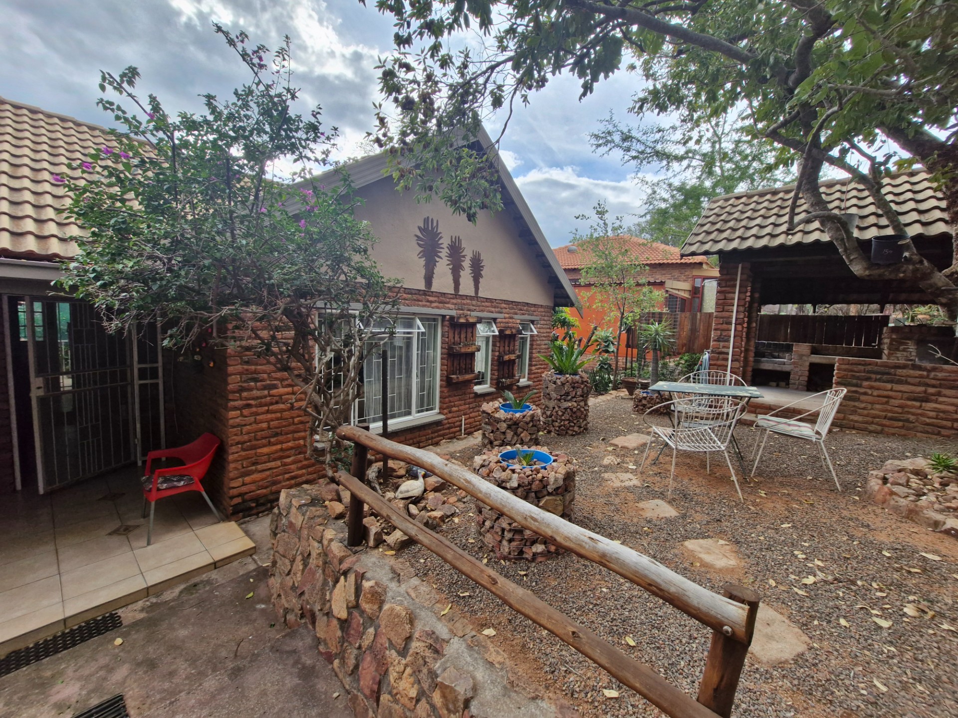 PRICED TO SELL - YOUR INVITING BUSHVELD HOME AWAITS