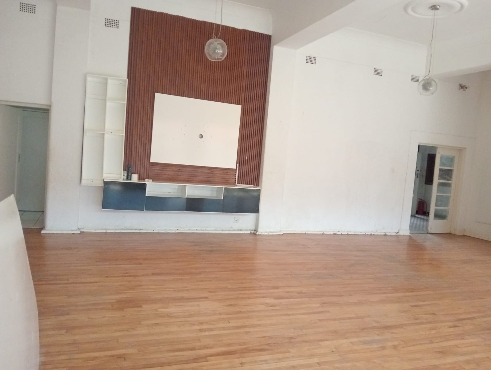 4 Bedroom Ground Floor Apartment for Rental in West Turffontein, Johannesburg