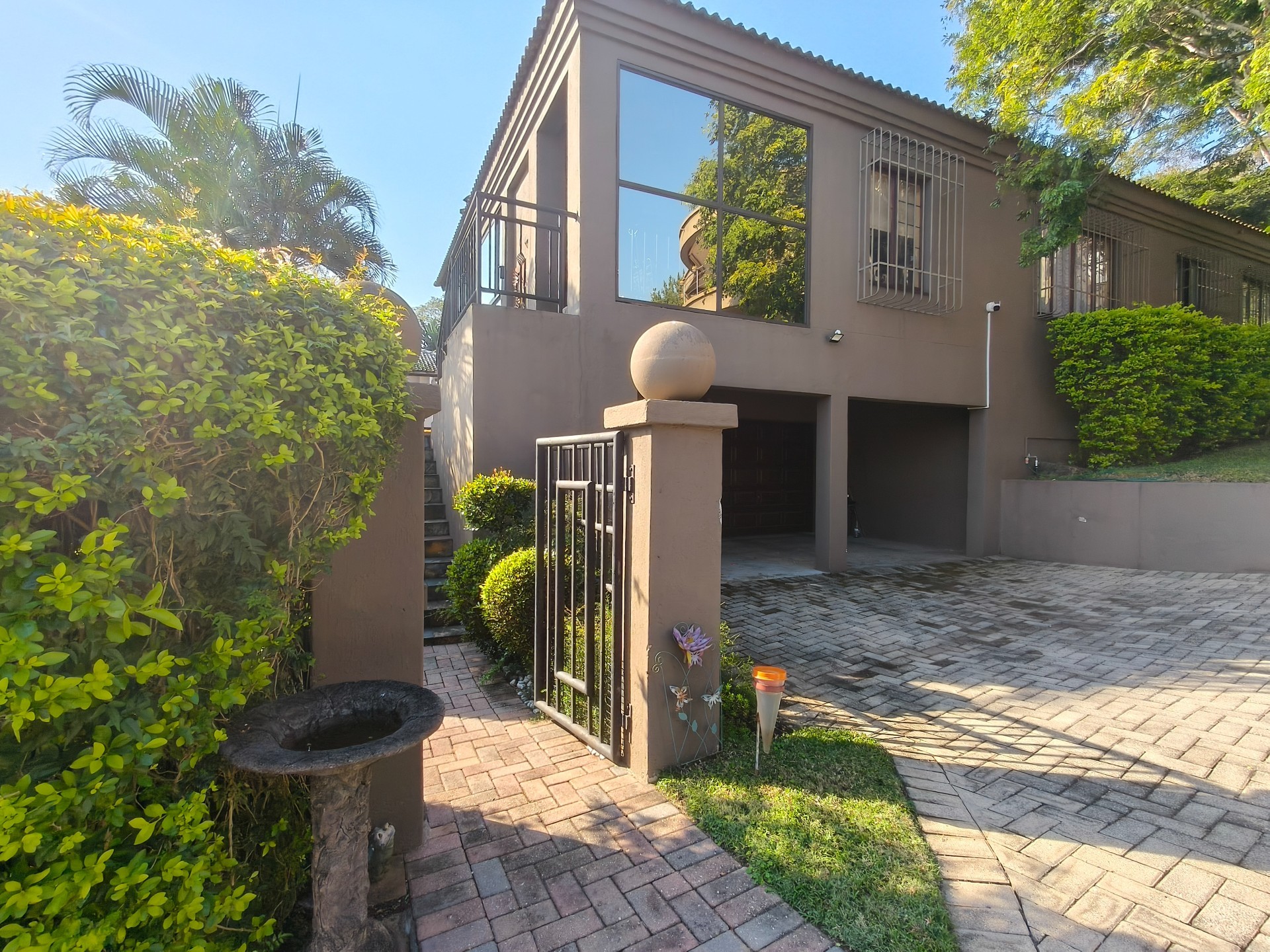 3 Bedroom Home with Pool, Solar and Exceptional Views in Exclusive Leopard Rock Complex