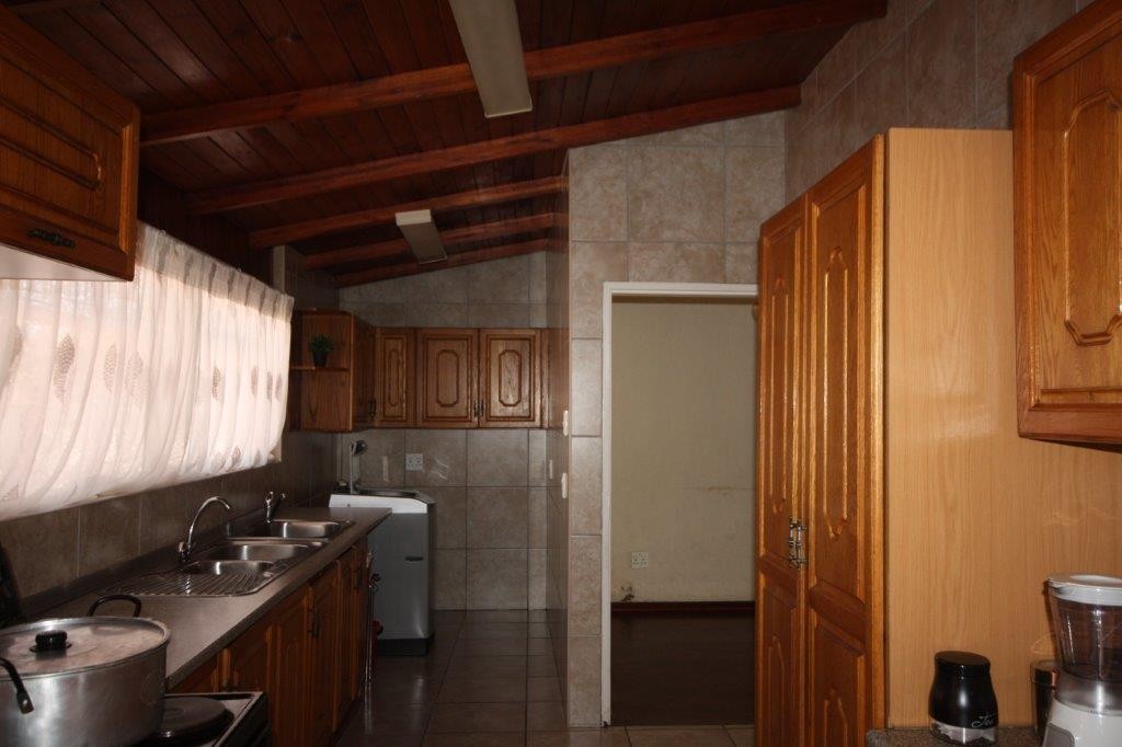 House for sale in Sasolburg Central, Sasolburg, 1200 m²