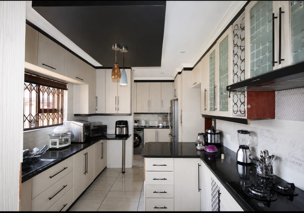 Charming 9-Bedroom Investment Home in a Prime Location!