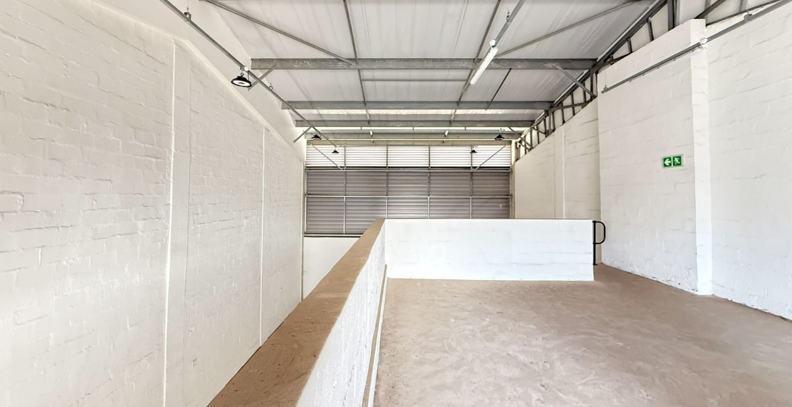 211 m² Industrial Property To Let in Shakas Head