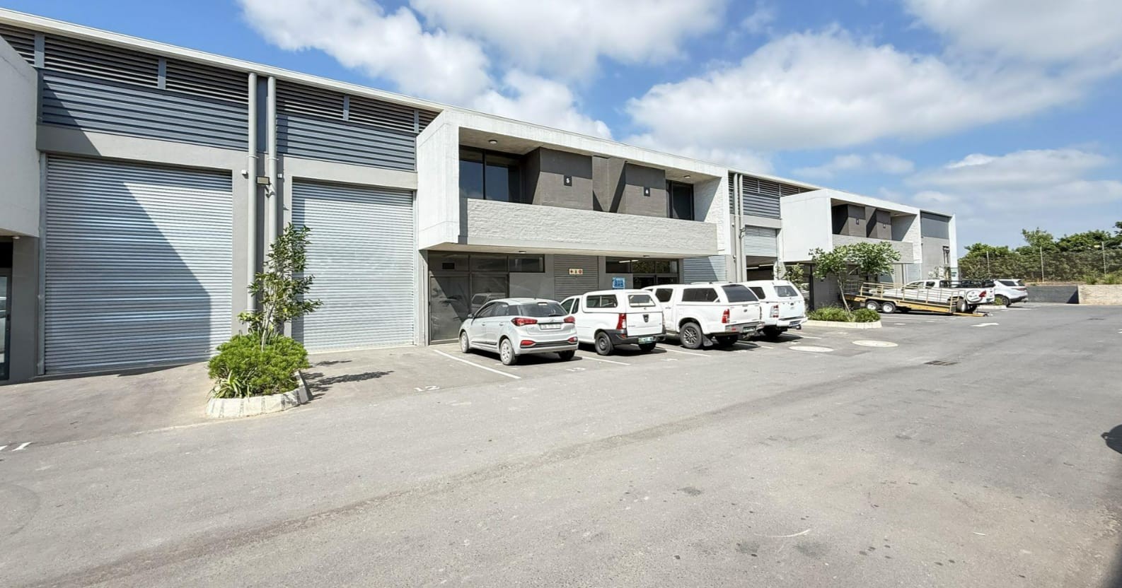 211 m² Industrial Property To Let in Shakas Head