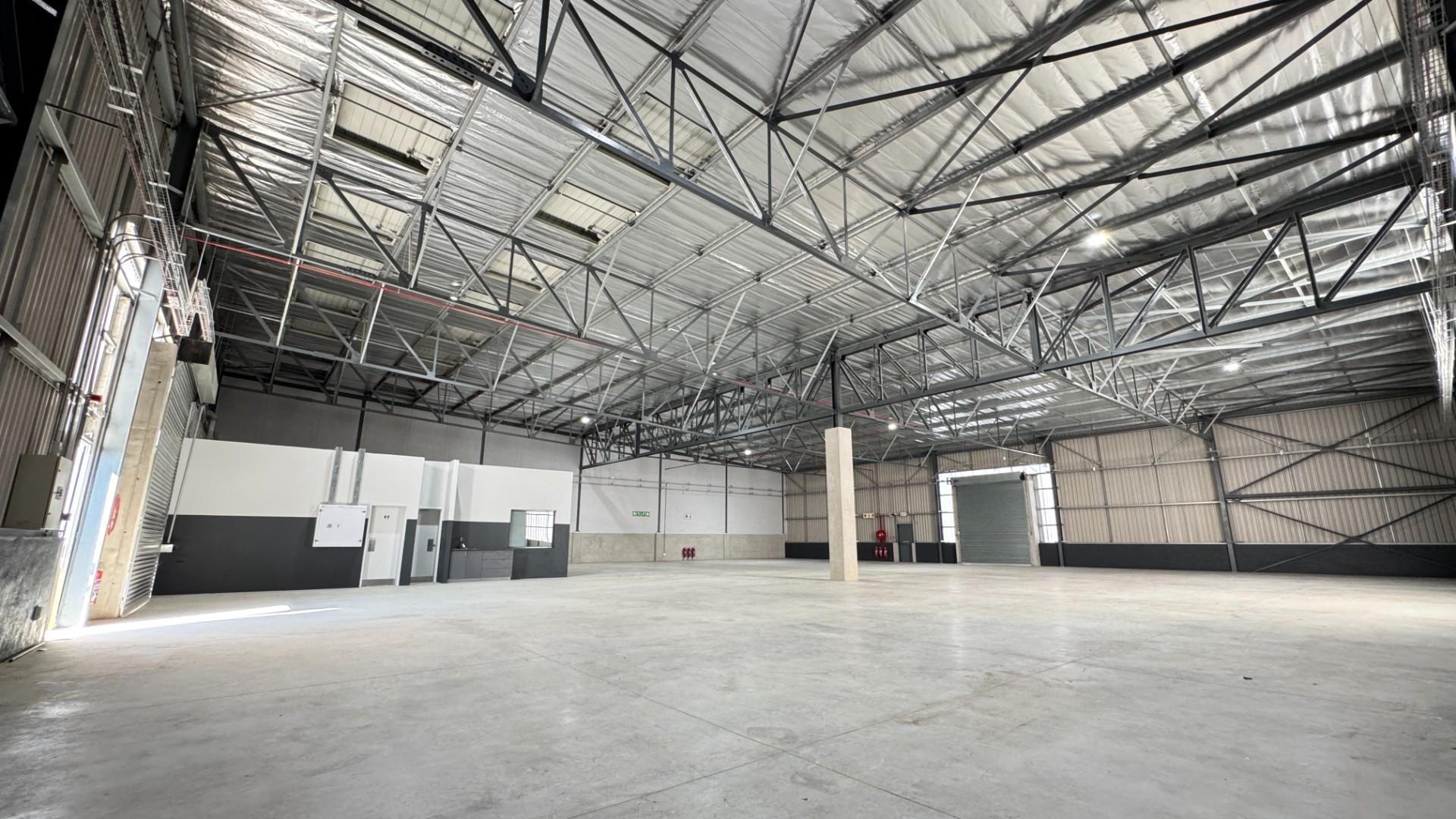 Available Now | A-Grade 976m² Newly Developed Warehouse To Let in Atlantic Hills, Cape Town.