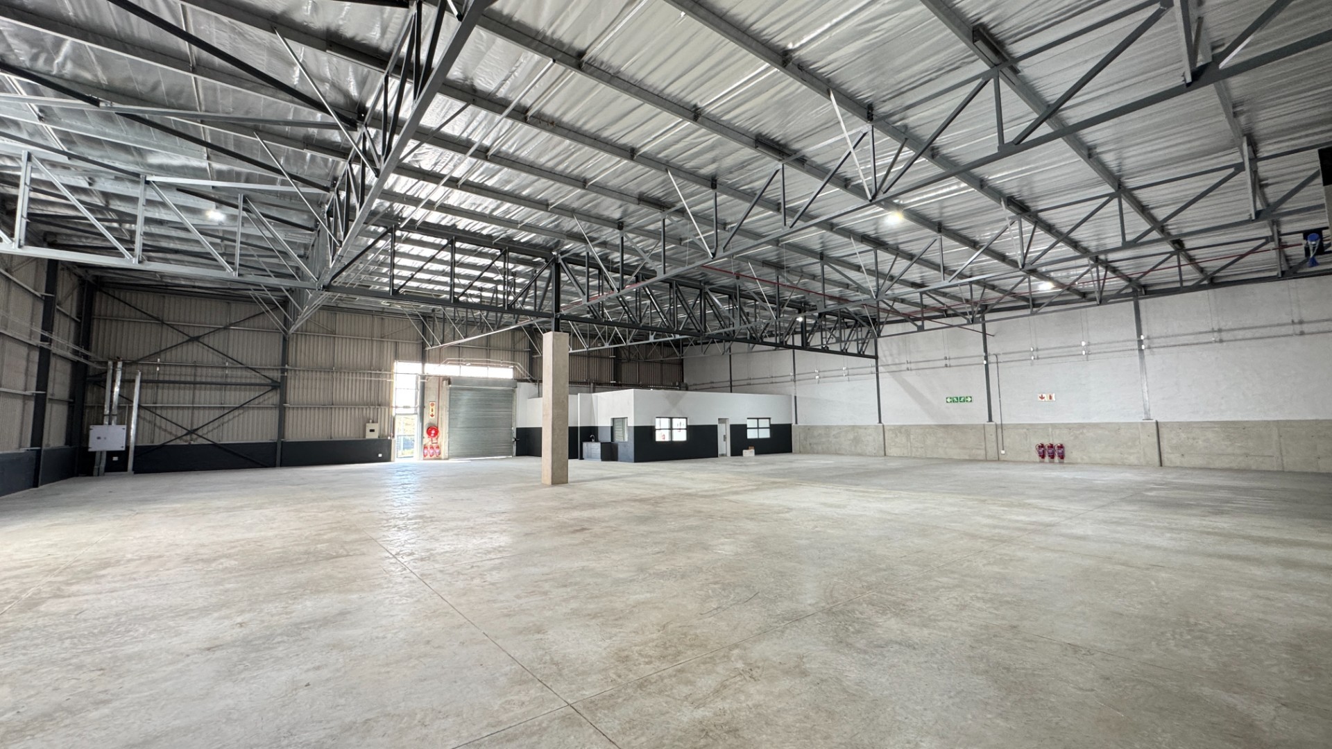 Available Now | A-Grade 976m² Newly Developed Warehouse To Let in Atlantic Hills, Cape Town.