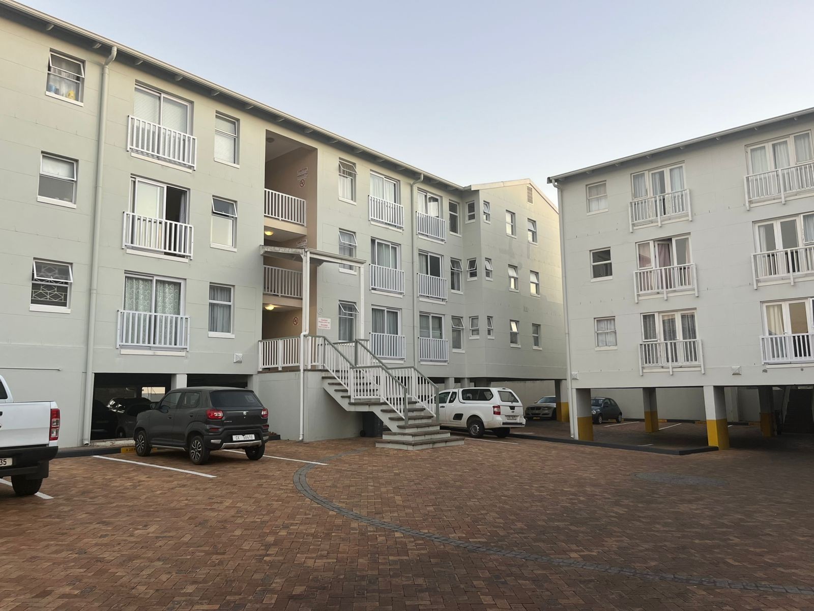 Apartment For Sale in Wellington North, Wellington