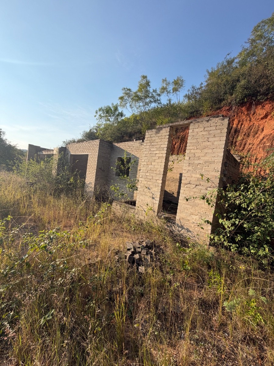 Unfinished house  For Sale in Drum Rock, Nelspruit