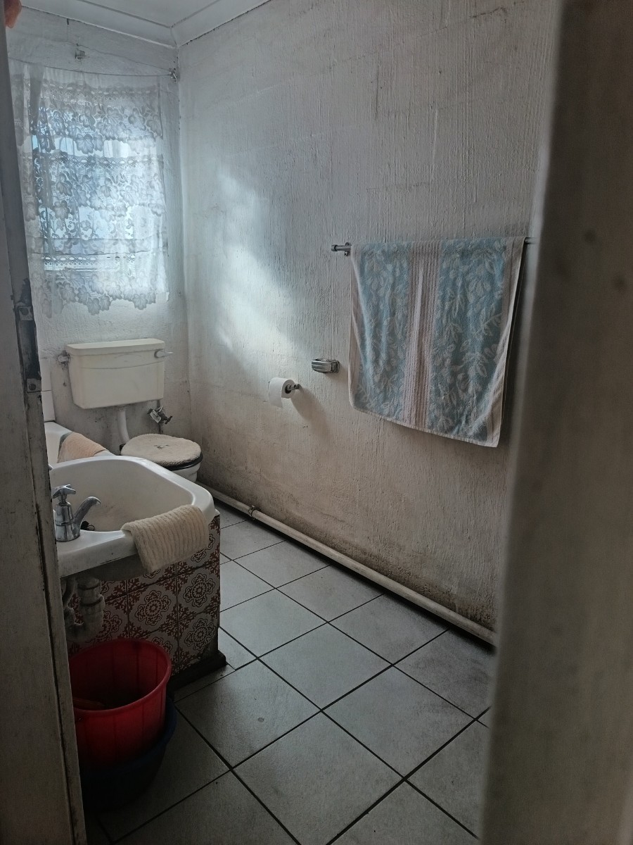 House For Sale in Lentegeur, Mitchells Plain