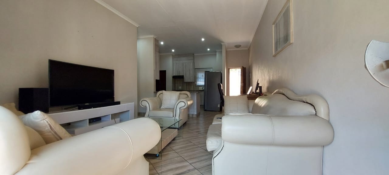 Morden 3-Bedroom Home in Pretoria North