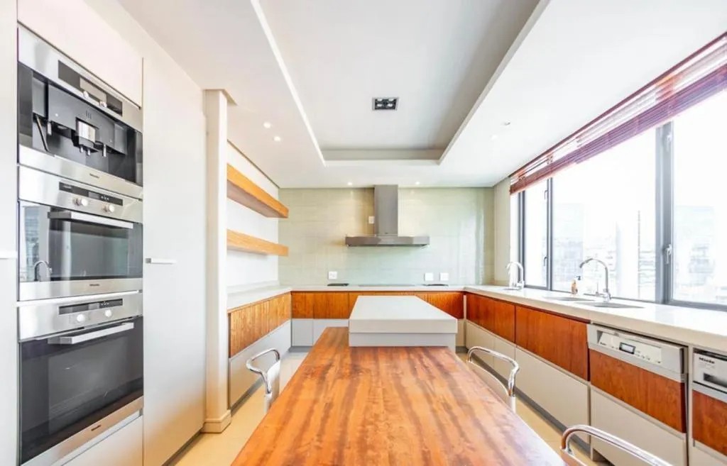 Penthouse for sale in Sandton Central, Sandton, 356 m²