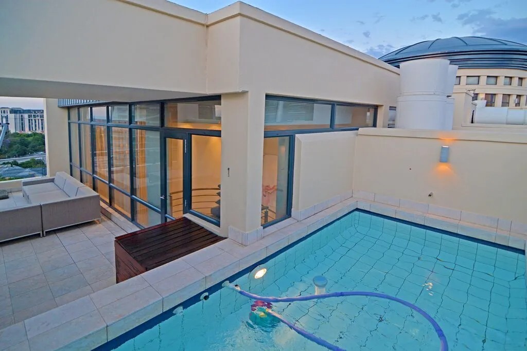 Luxury Triplex Residence
