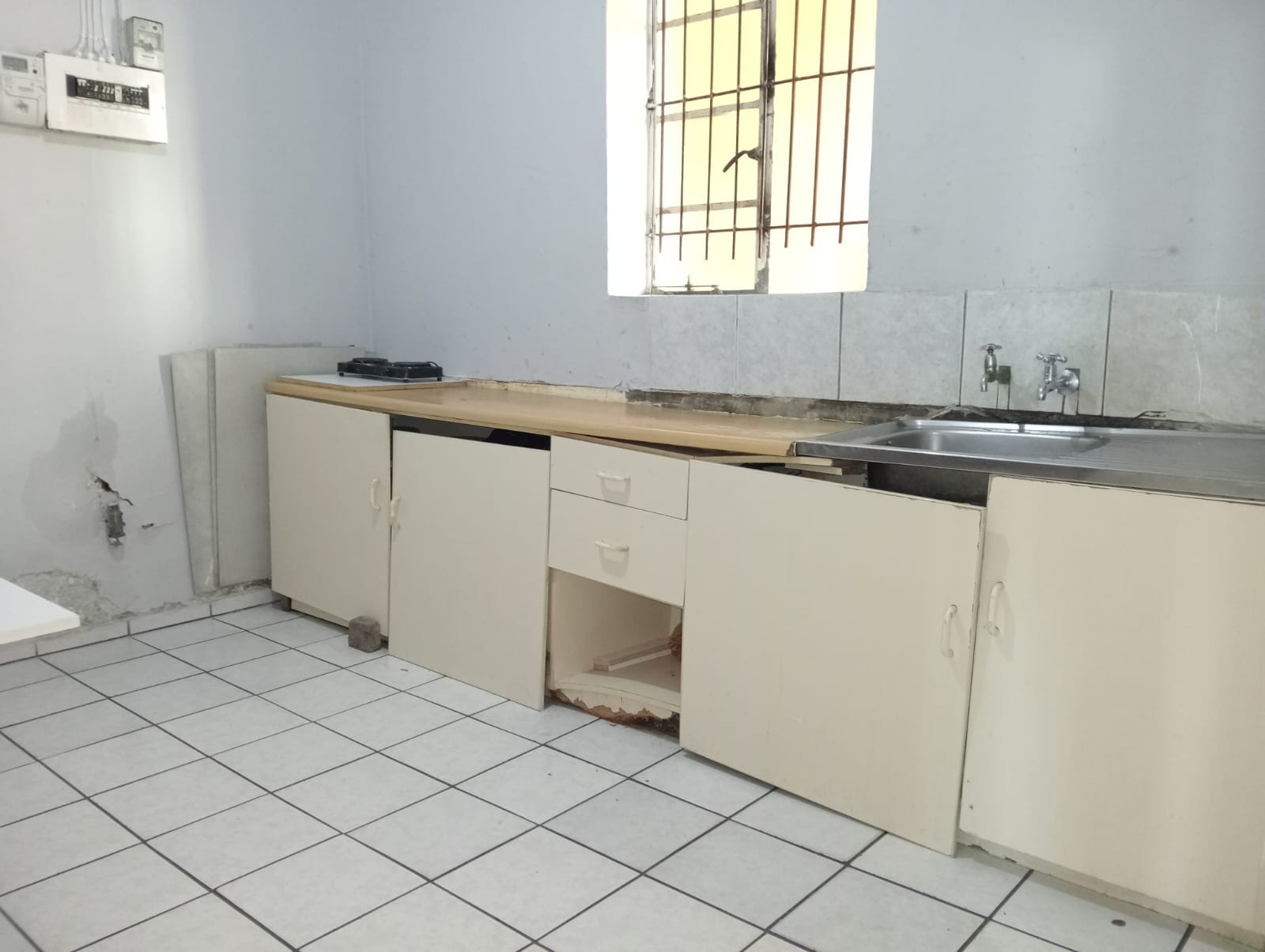 Income Generating 4-Bedroom Investment Apartment in Quigney