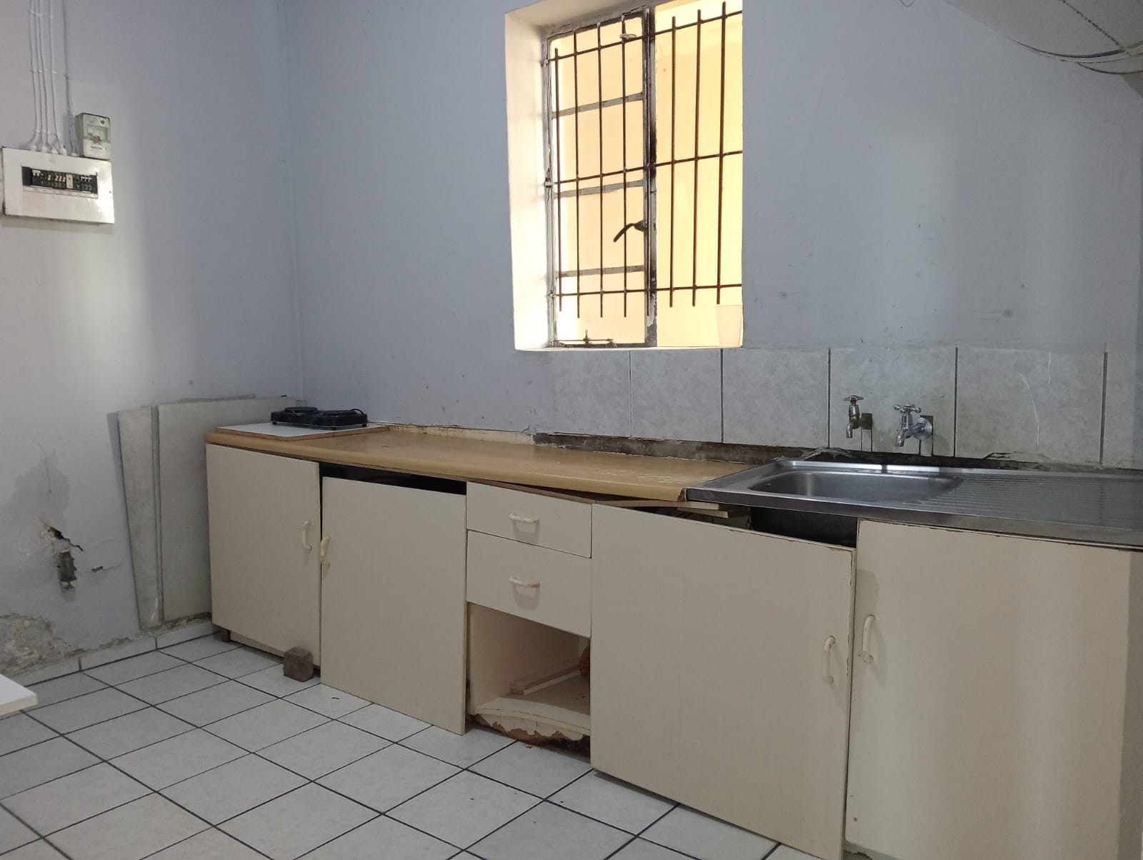 Income Generating 4-Bedroom Investment Apartment in Quigney