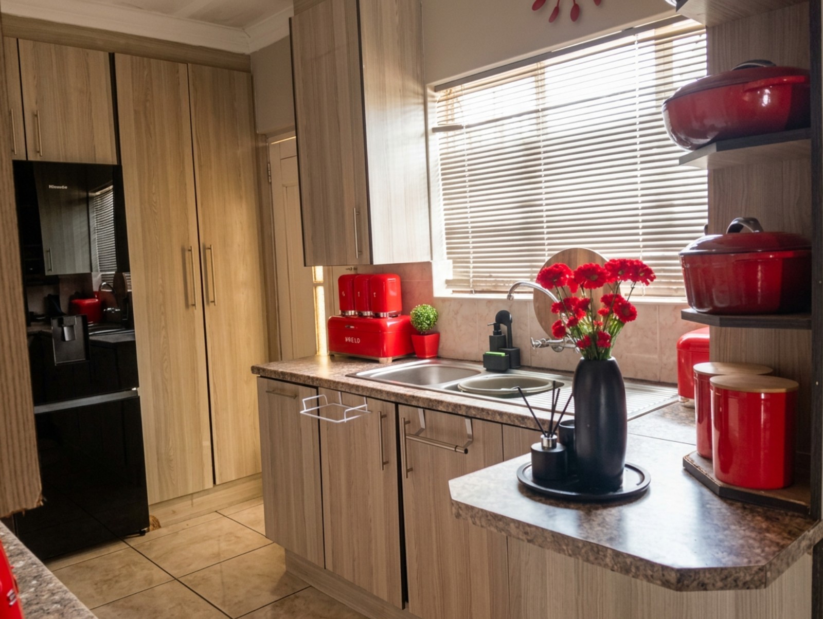 Spacious 3-Bedroom Home with 2 Cottages and Strong Rental Income in Rosemount