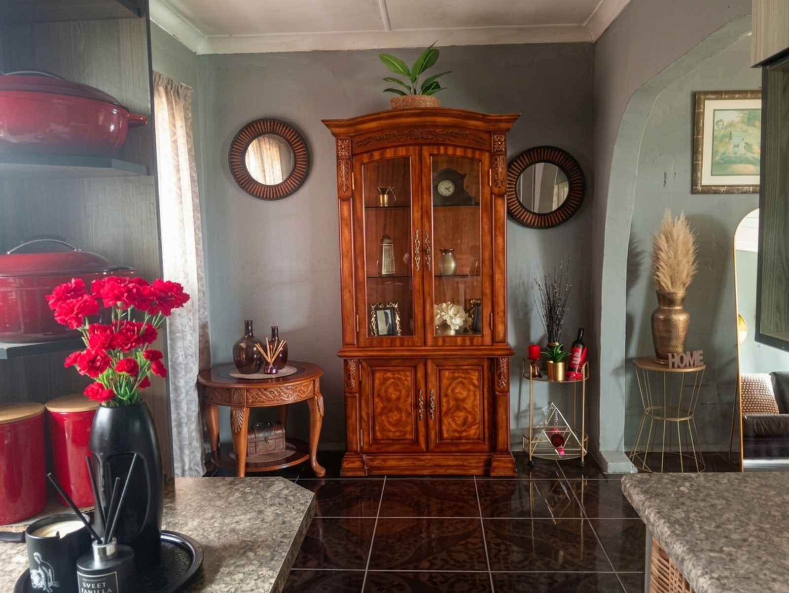 Spacious 3-Bedroom Home with 2 Cottages and Strong Rental Income in Rosemount