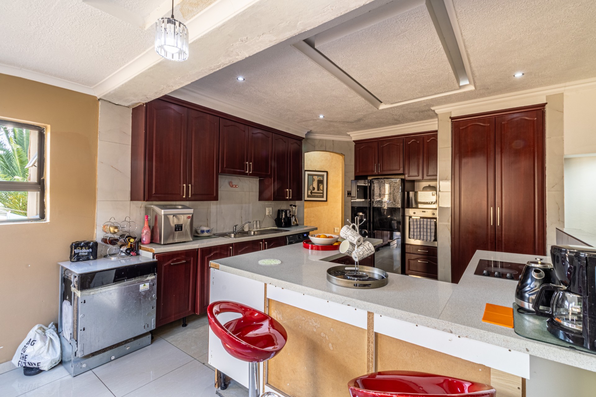 Stunning 4 Bedroom Family Home with Generous Living Spaces