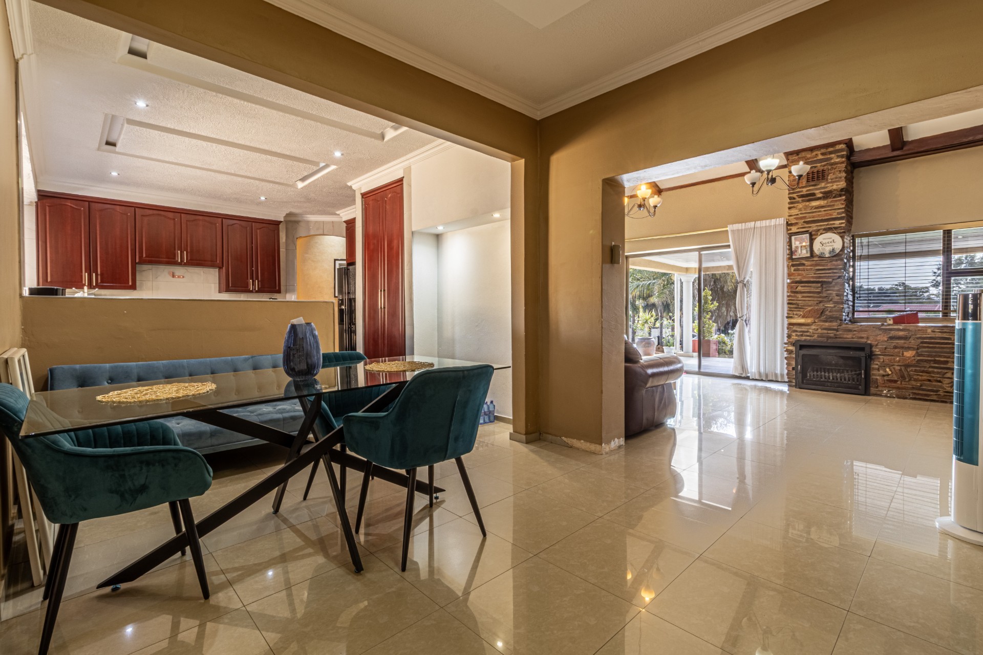 Stunning 4 Bedroom Family Home with Generous Living Spaces