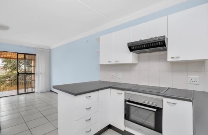 Townhouse For Sale in Amorosa, Roodepoort