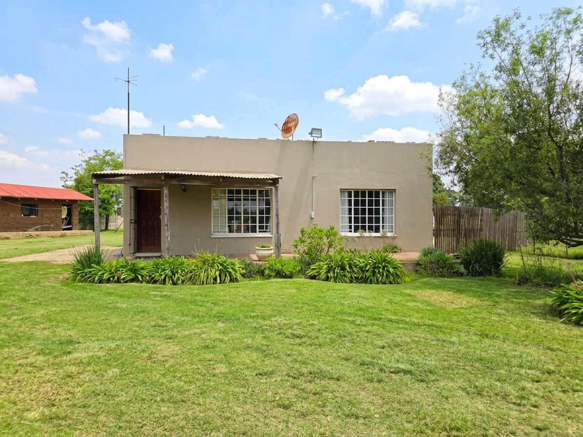 Small Holding - Zesfontein